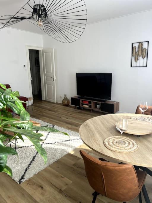 Appartement Cosy Et Lumineux Avec Parking Gratuit Кольмар Экстерьер фото